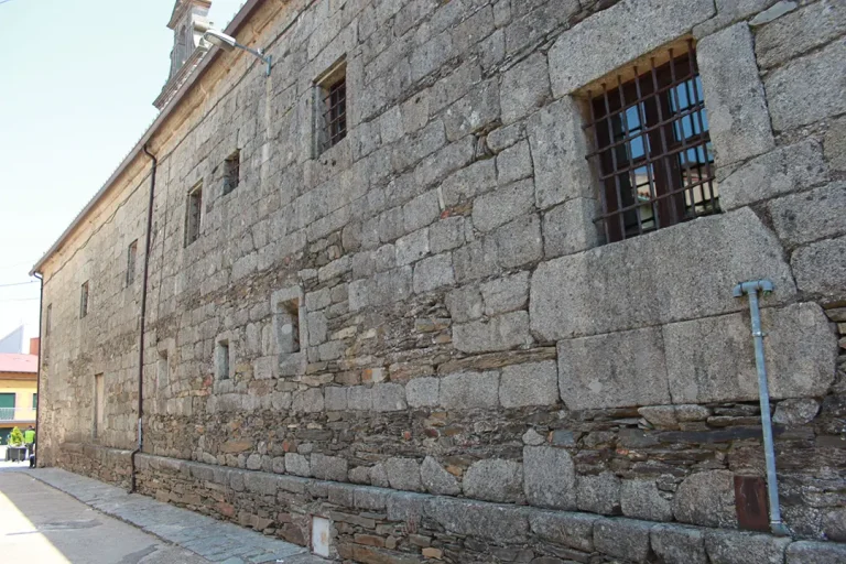 Antigua Cárcel de Alcañices - Iberlobo on Bike