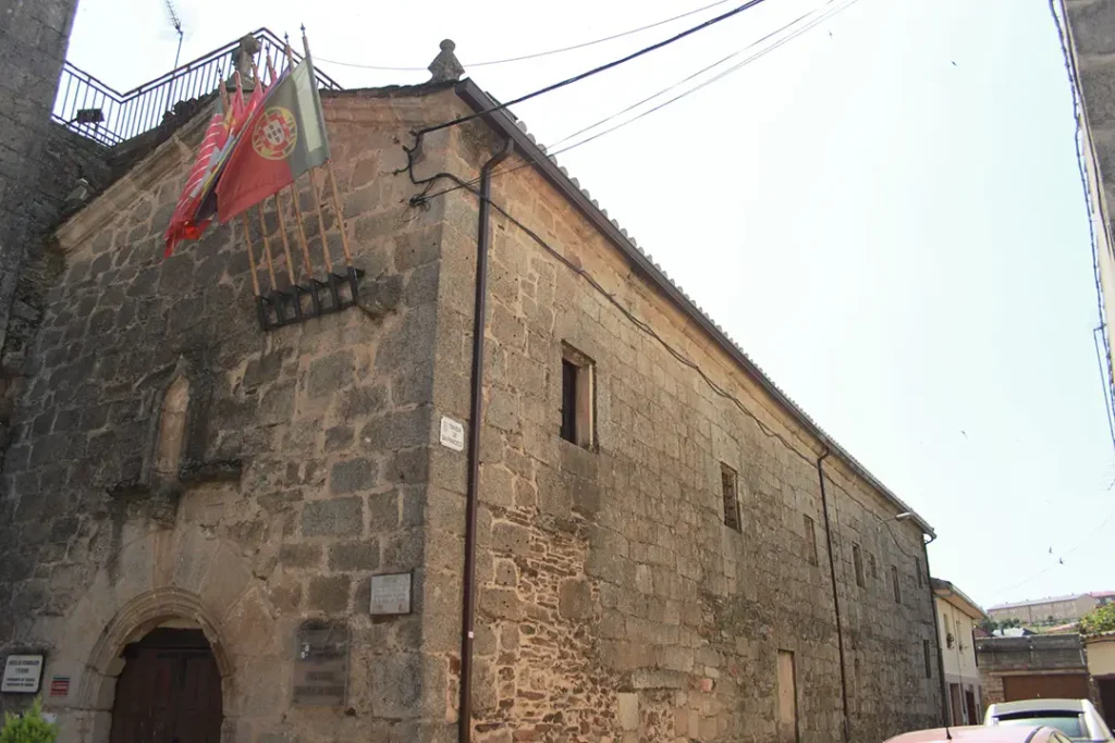Antigua Cárcel de Alcañices - Iberlobo on Bike