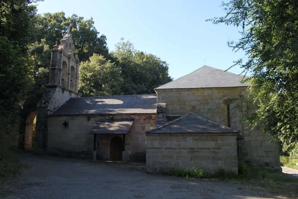 Arquitectura popular de Villarino de Sanabria - Iberlobo on Bike