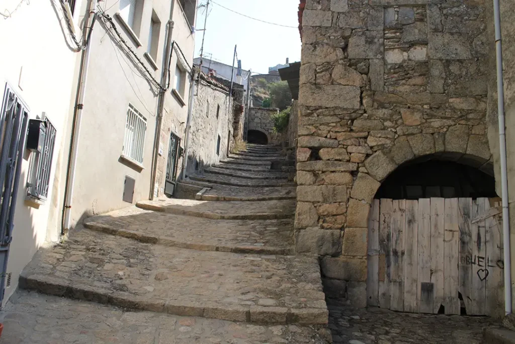 Conjunto Histórico de Fermoselle - Iberlobo on Bike