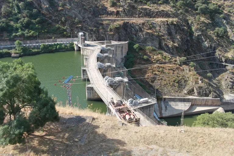 Embalse de Castro (Castro de Alcañices) - Iberlobo on Bike