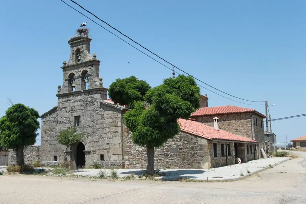 Ermita del Cristo del Campo (San Vitero) - Iberlobo on Bike
