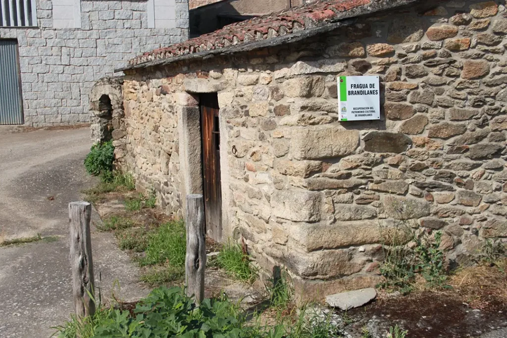 Fragua de Brandilanes - Iberlobo on Bike