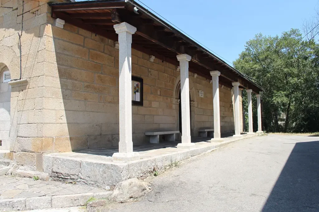 Iglesia de Nuestra Señora del Puente - Iberlobo on Bike