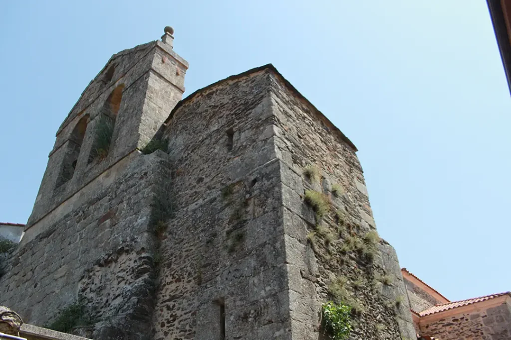 Iglesia Parroquial de Nuestra Señora de la Asunción (Alcañices) - Iberlobo on Bike