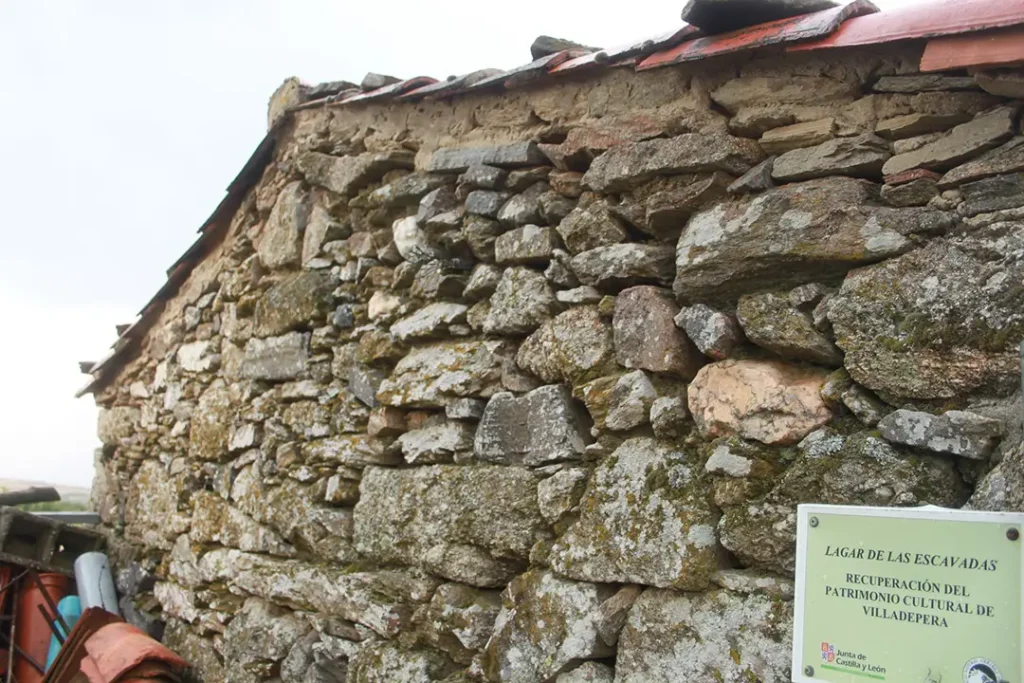 Lagar de las Escavadas de Pepe la Perdiz (Villadepera) - Iberlobo on Bike