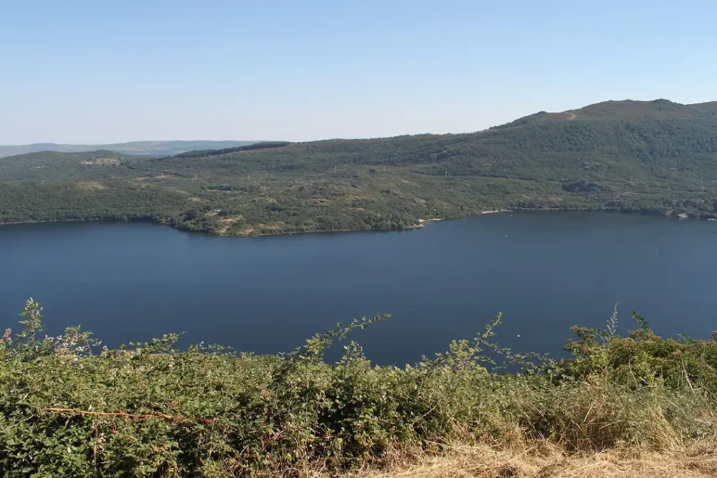 Lago de Sanabria - Iberlobo on Bike