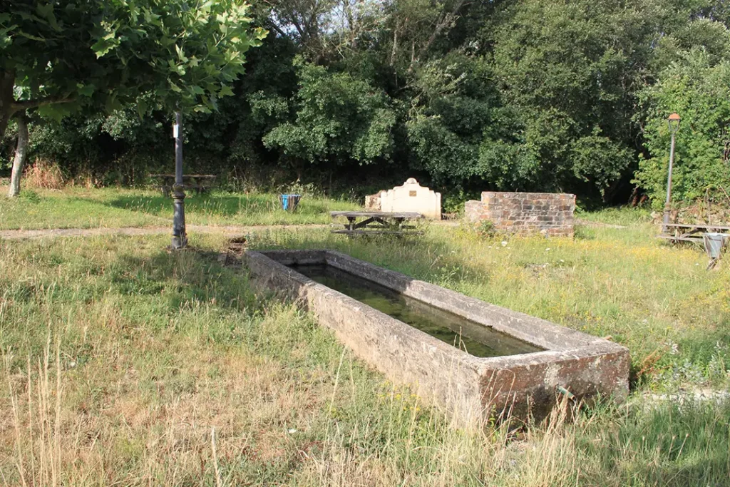 Merendero con fuente El Molinico (Boya) - Iberlobo on Bike