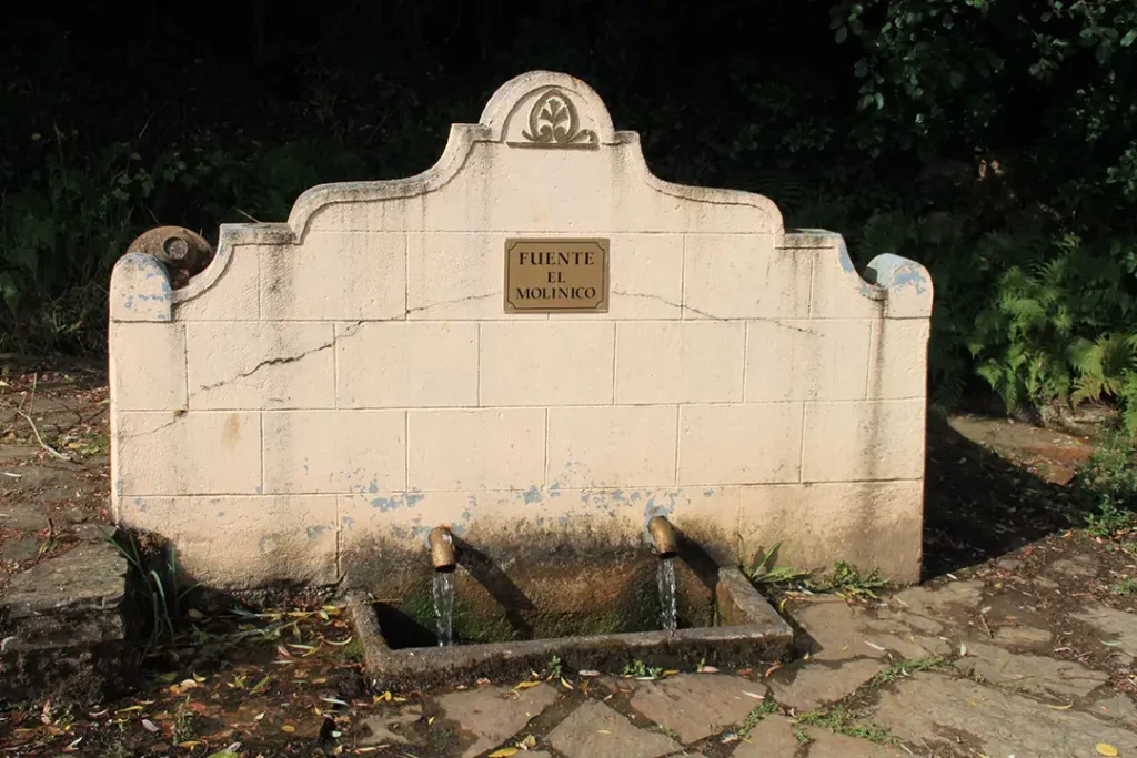 Merendero con fuente El Molinico (Boya) - Iberlobo on Bike