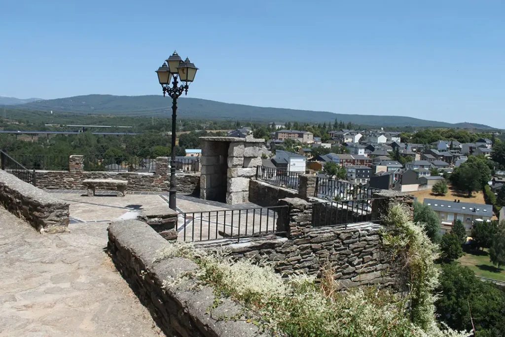 Miradoiro da Farola (Puebla de Sanabria) - Iberlobo on Bike