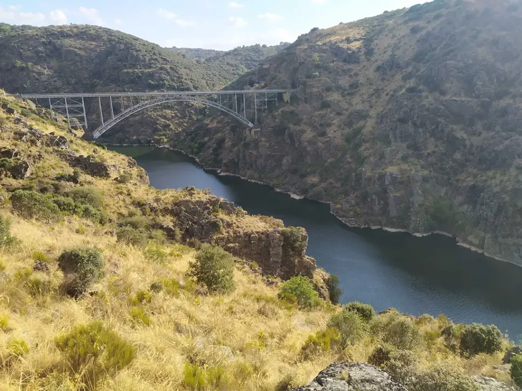 Mirador de Peña Centigosa (Villadepera) - Iberlobo on Bike