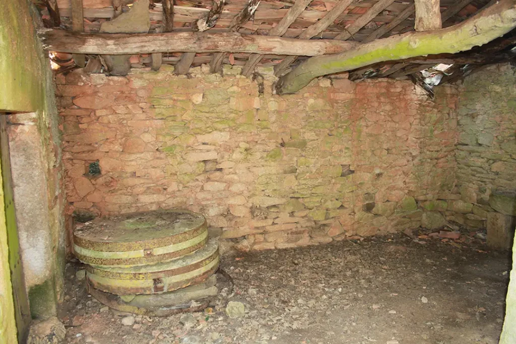 Molino de los Tejeros y Puente de la Tejera (Brandilanes) - Iberlobo on Bike