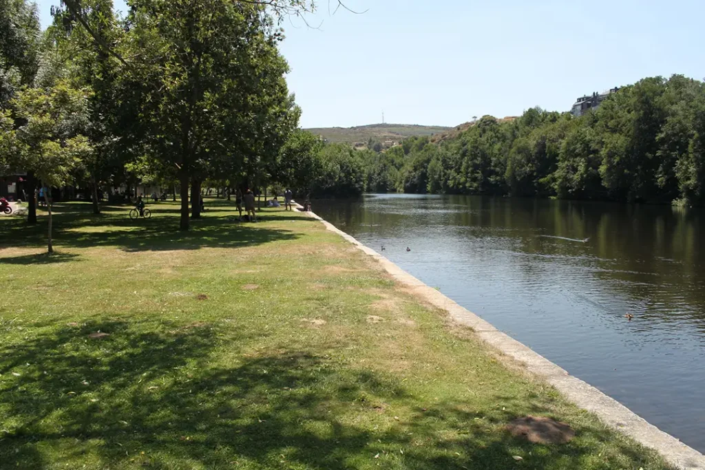 Paseo Fluvial de Puebla de Sanabria - Iberlobo on Bike