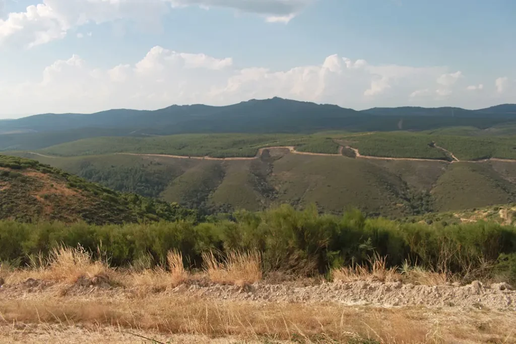 Peña Ventaneira (Figueruela de Arriba) - Iberlobo on Bike