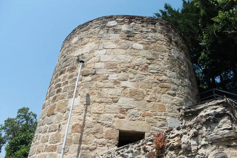 Recinto amurallado de Alcañices - Iberlobo on Bike