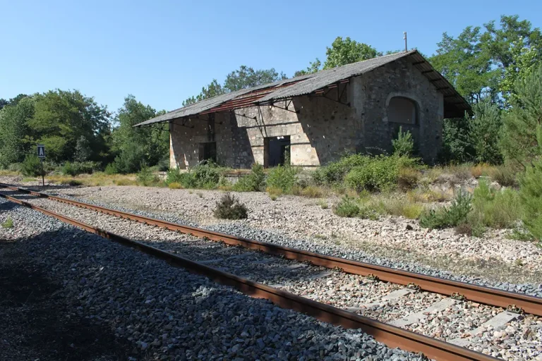 Vieja Estación de Tren de Robledo (Robledo) - Iberlobo on Bike