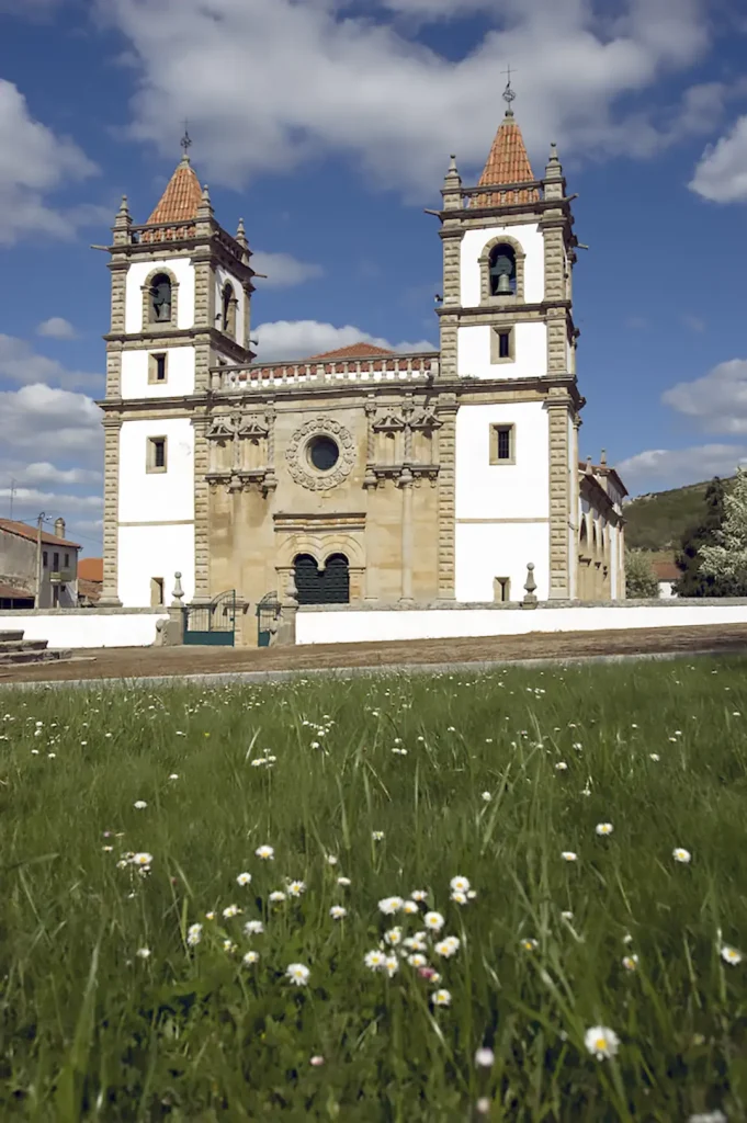 Basílica Santo Cristo de Outeiro - Iberlobo on Bike