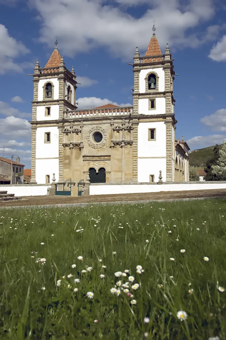 Basílica Santo Cristo de Outeiro - Iberlobo on Bike