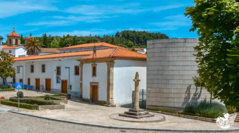 Casa da Cultura de Vimioso - Iberlobo on Bike