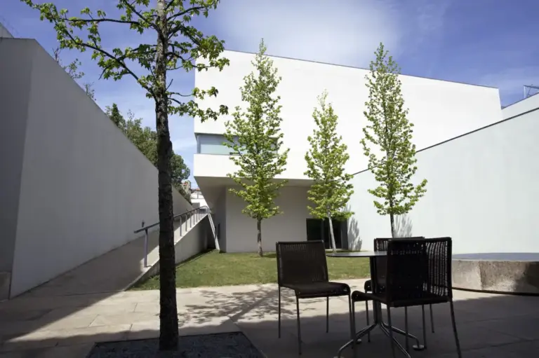 Centro de Arte Contemporáneo Graça Morais (Bragança) - Iberlobo on Bike