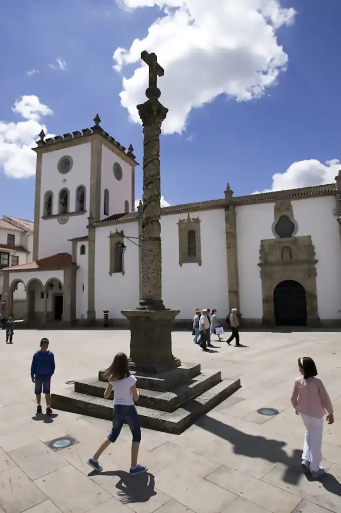 Crucero de a Sé (Bragança) - Iberlobo on Bike