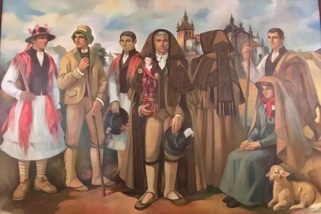 Edificio del Ayuntamiento (Paços do Concelho) Miranda do Douro - Iberlobo on Bike