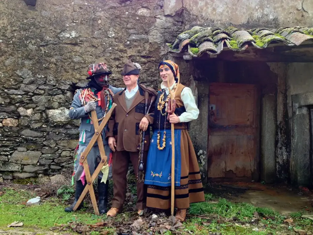 Fiesta de os moços o Fiesta de São João (Constantim) - Iberlobo on Bike