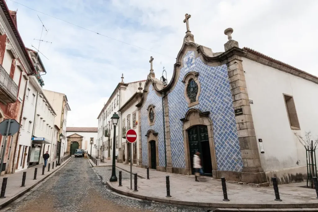 Iglesia de A Misericórdia (Bragança) - Iberlobo on Bike