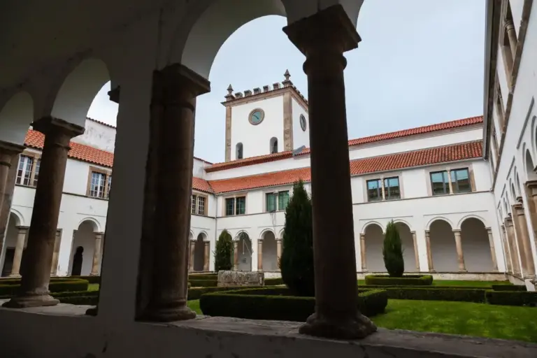 Iglesia de la Sede (Antigua Catedral) de Bragança - Iberlobo on Bike