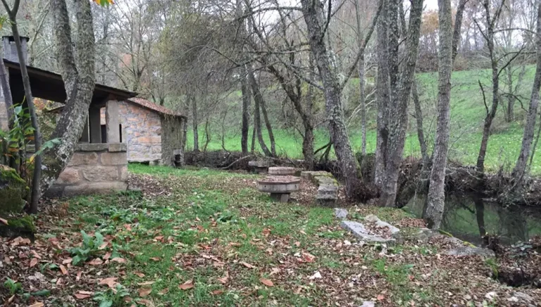 Molino de Rossas (Santa Comba de Rossas - Bragança) - Iberlobo on Bike