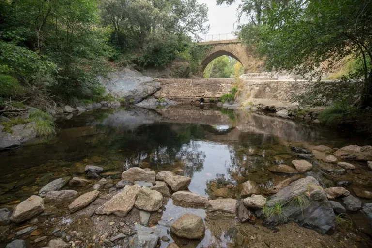 Playa Fluvial del Puente del Río Baceiro (Parâmio - Bragança) - Iberlobo on Bike
