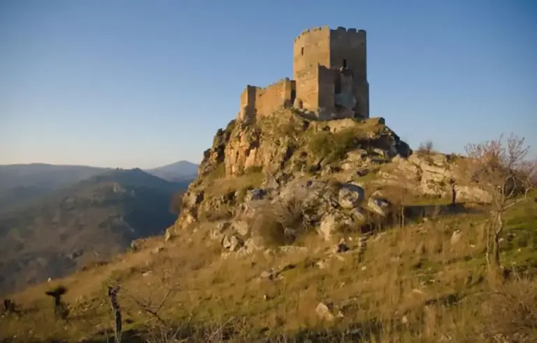 PR3 VMS - Dos pombáis de Uva ao Castelo de Algoso - Iberlobo on Bike