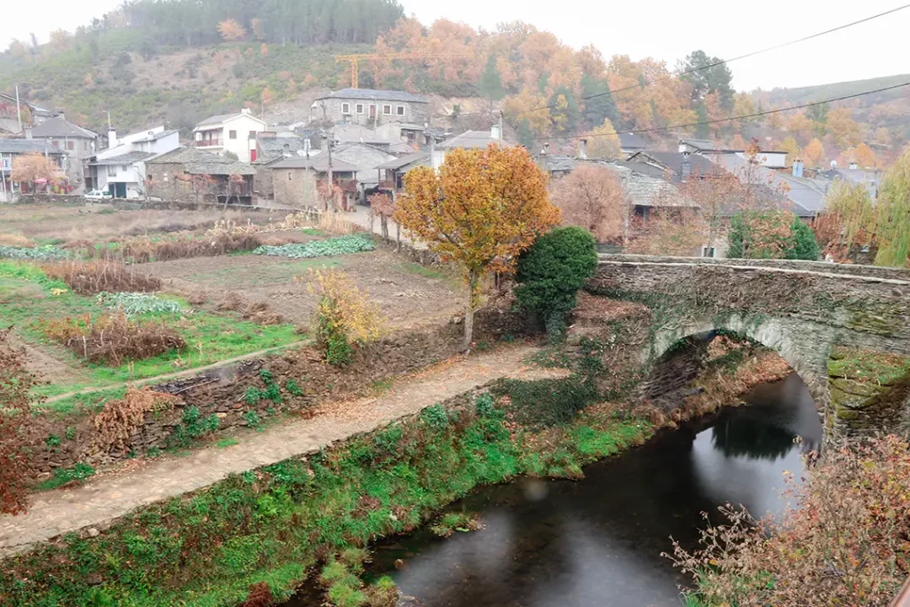 Puente de Rio de Onor - Iberlobo on Bike