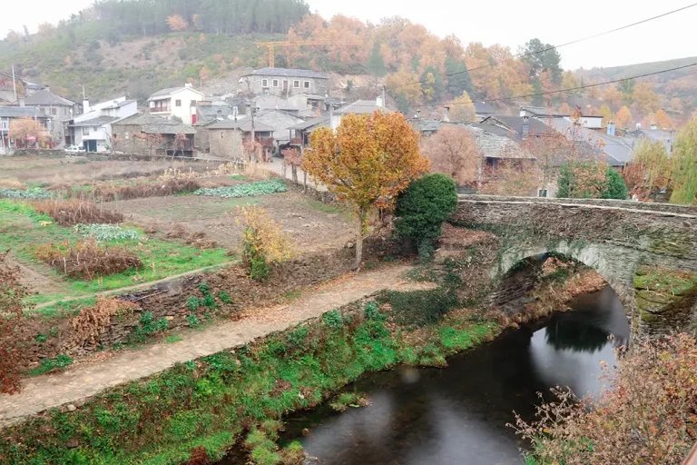Puente de Rio de Onor - Iberlobo on Bike
