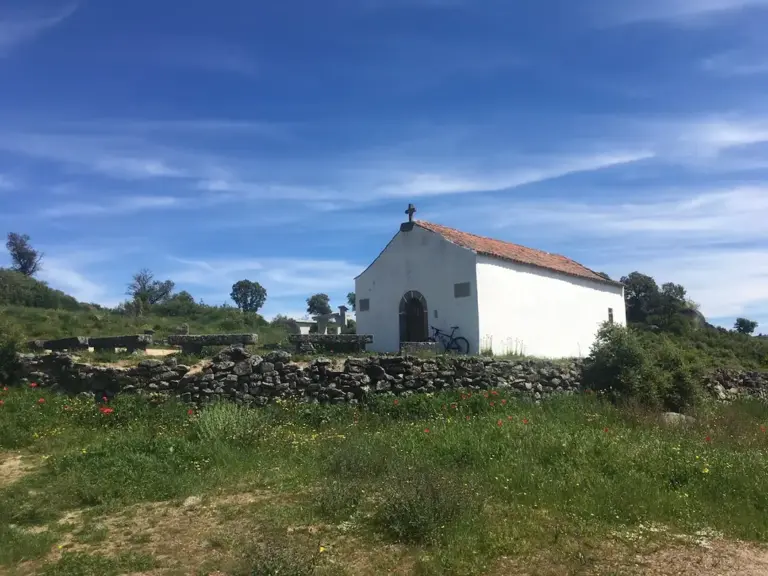 Castro y Mirador de São João das Arribas (Aldeia Nova) - Iberlobo on Bike