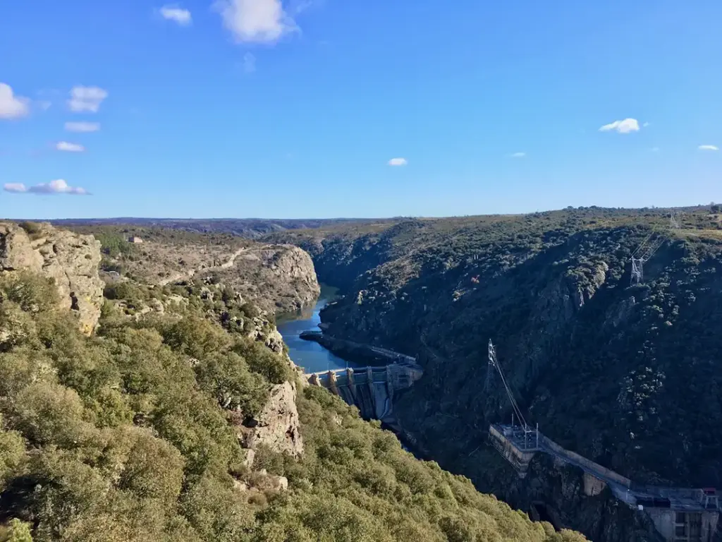 Mirador y Castro de Penha das Torres (Paradela) - Iberlobo on Bike