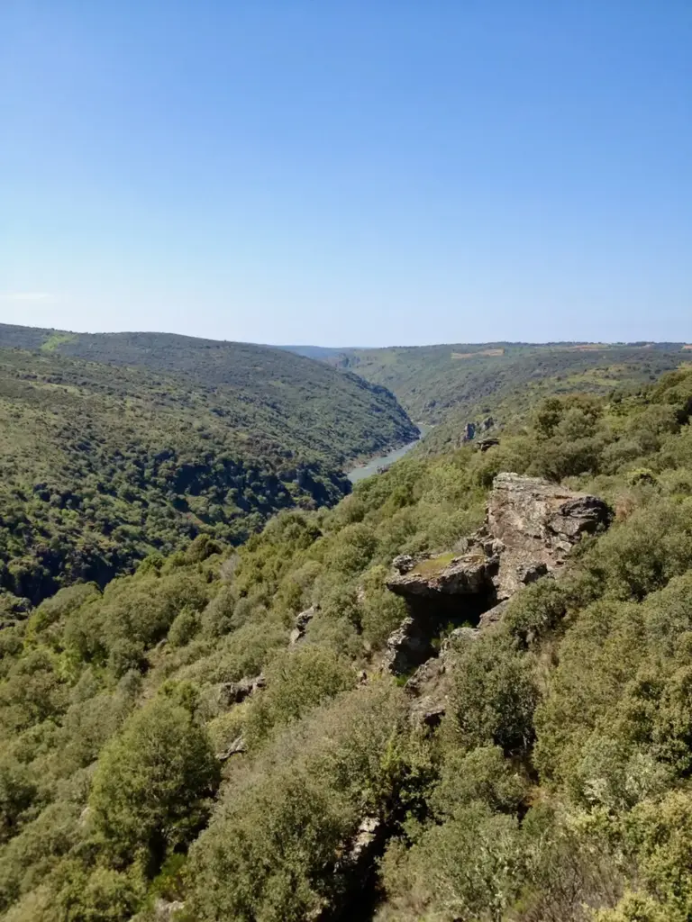 Mirador y Castro de Penha das Torres (Paradela) - Iberlobo on Bike